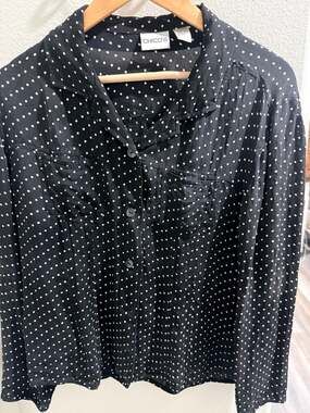 Chico's Women's 100% Silk Black and White Polka Dot Button-Down Blouse
